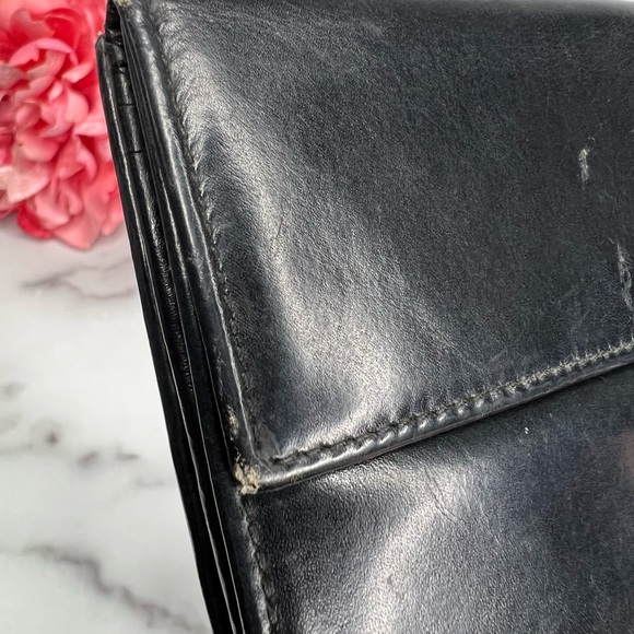 Vintage GUCCI Small Flap Bifold Wallet - Picture 9 of 14